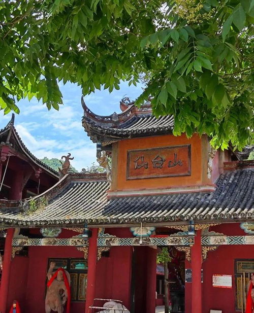成都郊县道观,小众徒步溯溪露营