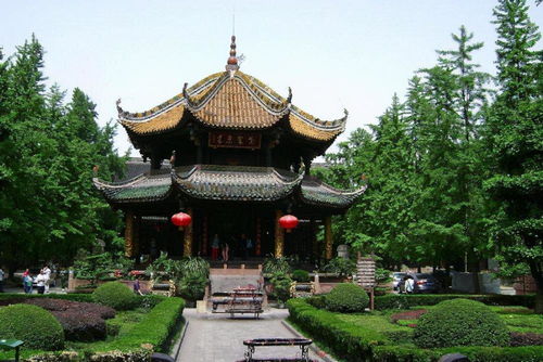 四川一座来头不小的道观,曾被皇帝作为临时行宫,如今成城市地标